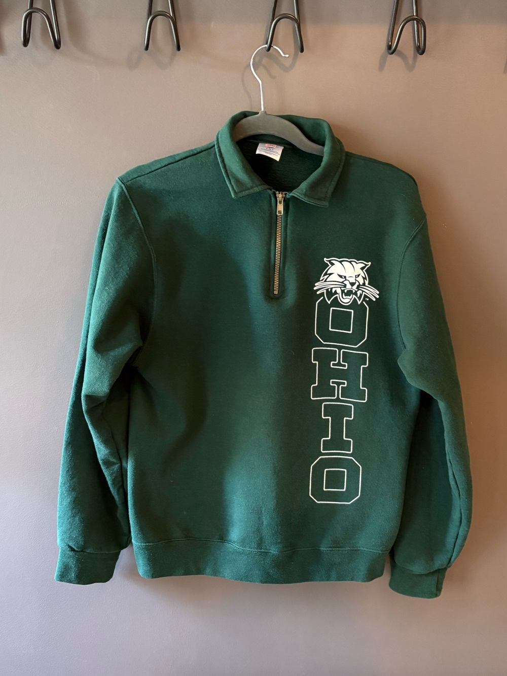 Vintage (1990s) Ohio University Bobcats Sweatshirt - Small